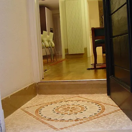 Sunny Apartment Venice