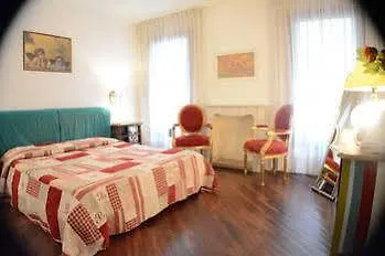 Sunny Apartment *