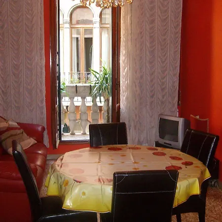 Sunny Apartment *